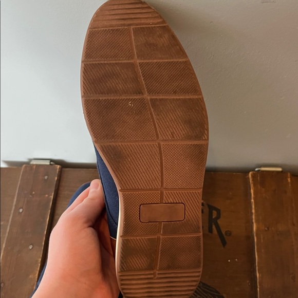 Kids Perry Ellis Portfolio Size 5 - Picture 3 of 3